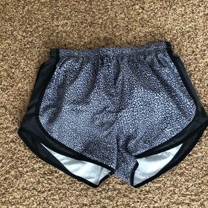 Women’s Nike running tempo shorts medium gray